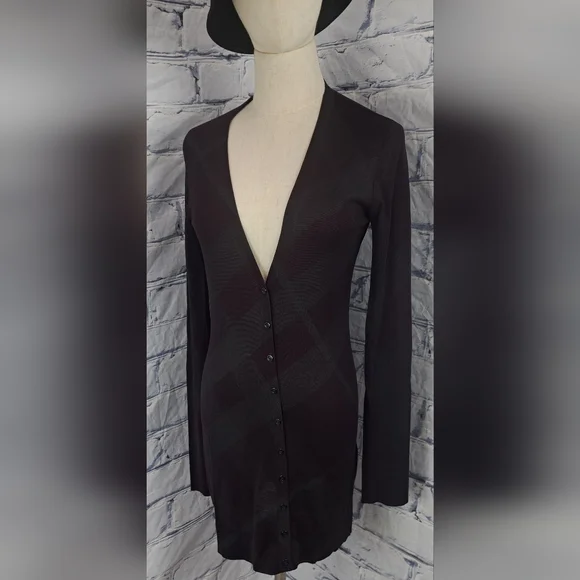 Burberry Women's 100% Silk Cardigan Sweater Dark Burgundy Check Medium - Picture 8 of 12